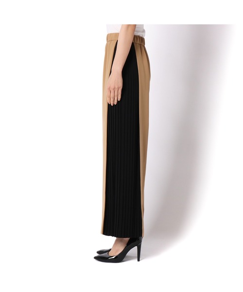 RIVE DROITE（リヴドロワ）の「スタイリングをモードに引き締める　サイドプリーツパンツ（その他パンツ・レディース・ベージュ/カーキ・FREE）」の18枚目の写真