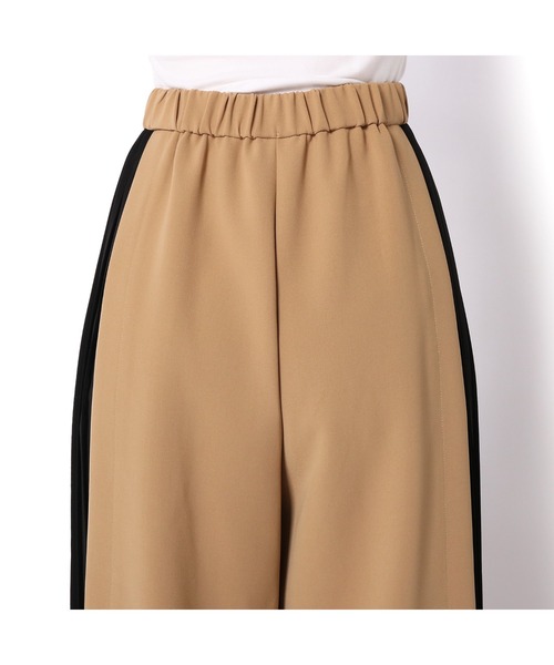 RIVE DROITE（リヴドロワ）の「スタイリングをモードに引き締める　サイドプリーツパンツ（その他パンツ・レディース・ベージュ/カーキ・FREE）」の21枚目の写真