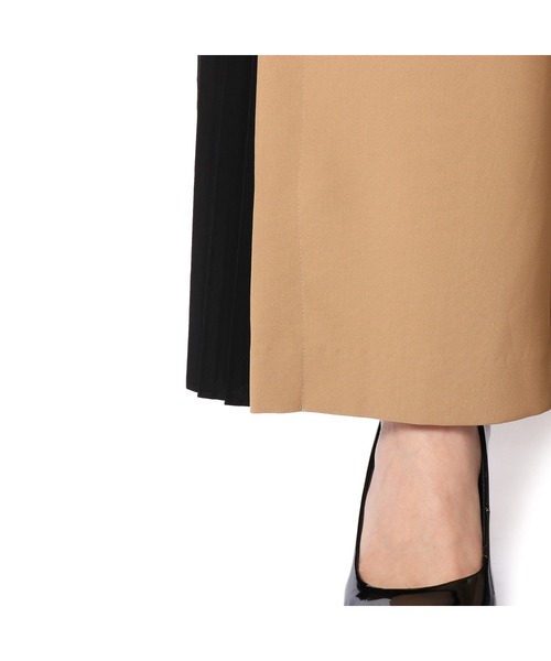 RIVE DROITE（リヴドロワ）の「スタイリングをモードに引き締める　サイドプリーツパンツ（その他パンツ・レディース・ベージュ/カーキ・FREE）」の22枚目の写真