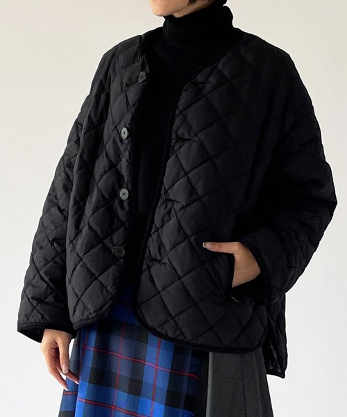 GYMPHLEX(ジムフレックス)の「Gymphlex | ダイヤキルトダウン ノーカラージャッケット WOMEN(ダウンジャケット/コート・レディース・ブラック/オリーブ・12/14)」の17枚目の写真