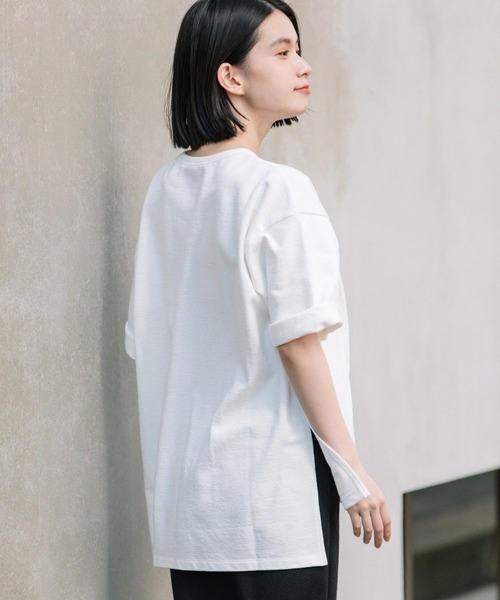 Munich（ミューニック）の「コットンクリンプジャージーサイドスリットTシャツ（Tシャツ/カットソー・レディース・ホワイト/ブラック/ベージュ/グリーン・FREE）」の14枚目の写真