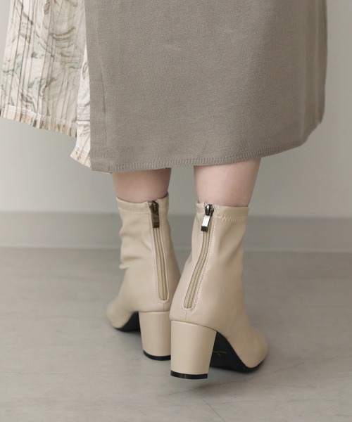 Bou Jeloud（ブージュルード）の「ストレッチショートブーツ（ブーツ・レディース・ブラック/ベージュ/アイボリー・S/M/L/XL）」の4枚目の写真
