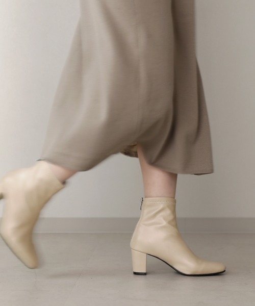 Bou Jeloud（ブージュルード）の「ストレッチショートブーツ（ブーツ・レディース・ブラック/ベージュ/アイボリー・S/M/L/XL）」の7枚目の写真