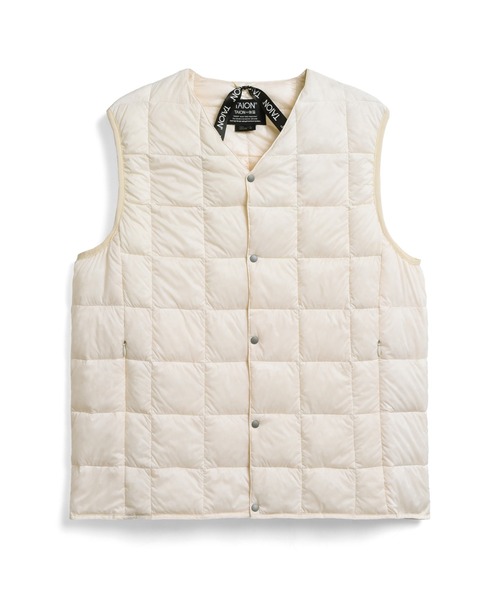 TAION(タイオン)の「【TAION】タイオン V NECK BUTTON DOWN VEST TAION-001(ダウンベスト・メンズ・ブラック系その他/ネイビー/パープル系その他/サンドベージュ/グリーン系その他/オリーブ/ダークブラウン/オフホワイト/チャコールグレー/ベージュ/レッド系その他/ダークグレー/ベージュ系その他/ブラック/ミント/ブルー系その他/ネイビー系/カーキ/グレー・LARGE/X-LARGE/MEDIUM/SMALL)」の2枚目の写真
