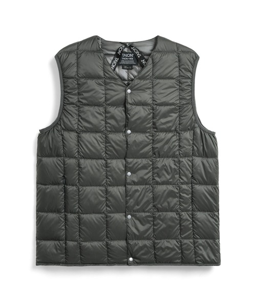 TAION(タイオン)の「【TAION】タイオン V NECK BUTTON DOWN VEST TAION-001(ダウンベスト・メンズ・ブラック系その他/ネイビー/パープル系その他/サンドベージュ/グリーン系その他/オリーブ/ダークブラウン/オフホワイト/チャコールグレー/ベージュ/レッド系その他/ダークグレー/ベージュ系その他/ブラック/ミント/ブルー系その他/ネイビー系/カーキ/グレー・LARGE/X-LARGE/MEDIUM/SMALL)」の7枚目の写真