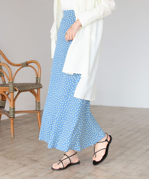 BeAMS DOT（ビームスドット）の「【WEB限定】BeAMS DOT / フラワー マーメイドフレアスカート（スカート・レディース・ホワイト系その他5/ブルー系その他3・FREE）」の3枚目の写真