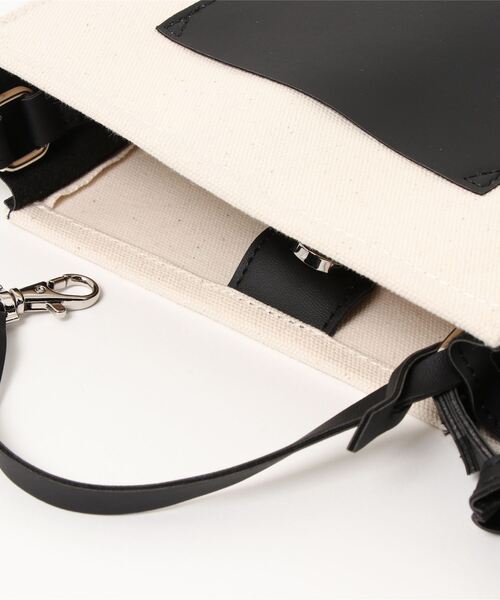 BACK NUMBER（バックナンバー）の「【BACK NUMBER】ストラップ付ＰＵショルダー（ショルダーバッグ・メンズ・キナリ/ブラック・フリー）」の4枚目の写真