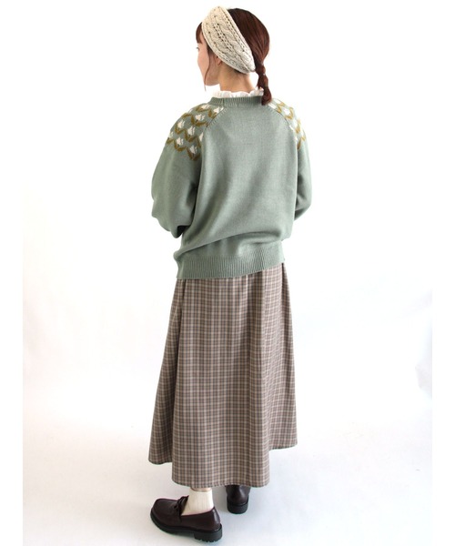 ehka sopo(エヘカソポ)の「チューリップ柄求心ニット(ニット/セーター・レディース・キナリ/パープル/ミント/ベージュ・フリ-)」の16枚目の写真