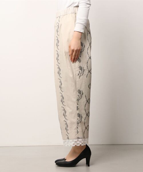 mudoca（ムドカ）の「タックギャザーパンツ -とくべつな場所-（その他パンツ・レディース・ベージュ/スミクロ・FREE）」の16枚目の写真