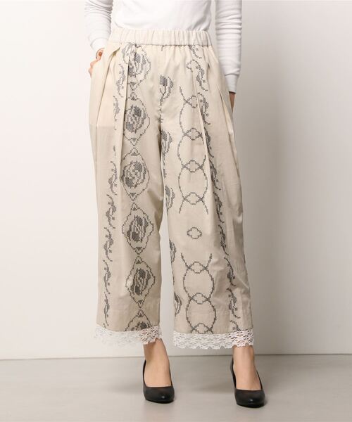 mudoca（ムドカ）の「タックギャザーパンツ -とくべつな場所-（その他パンツ・レディース・ベージュ/スミクロ・FREE）」の15枚目の写真