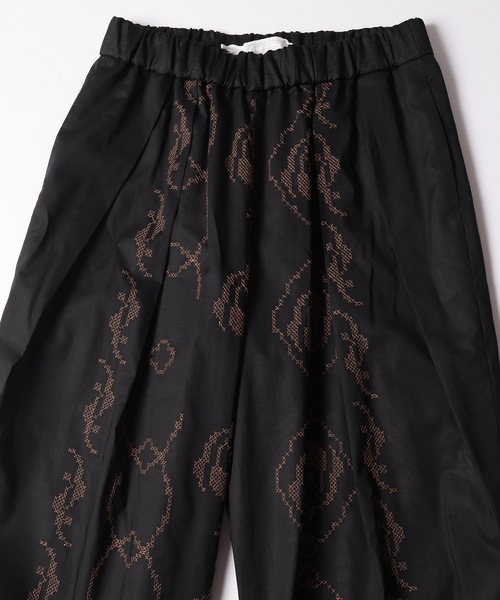 mudoca（ムドカ）の「タックギャザーパンツ -とくべつな場所-（その他パンツ・レディース・ベージュ/スミクロ・FREE）」の11枚目の写真