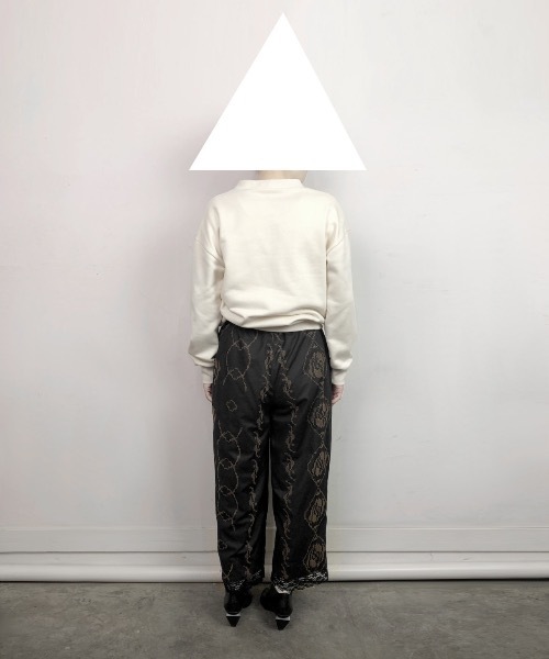 mudoca（ムドカ）の「タックギャザーパンツ -とくべつな場所-（その他パンツ・レディース・ベージュ/スミクロ・FREE）」の4枚目の写真