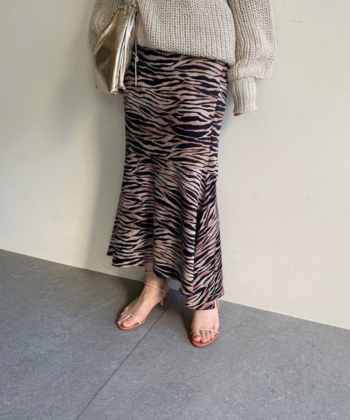 Whim Gazette(ウィムガゼット)の「TORA プリントスカート(スカート・レディース・ベージュ・36/38)」の3枚目の写真