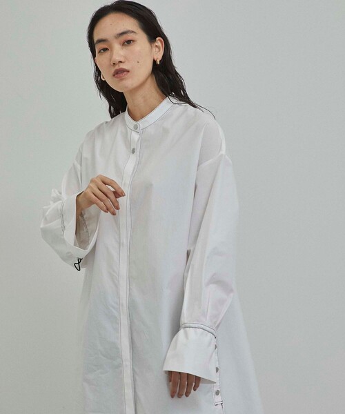 CITY TOKYO（シティトウキョウ）の「カラーステッチロングシャツワンピース（ワンピース・レディース・ホワイト・1/2）」の2枚目の写真