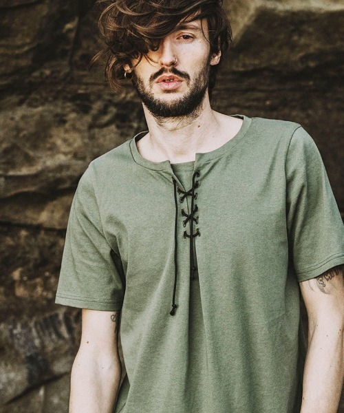 NO ID.(ノーアイディ)の「mt7727- レースアップラウンドT Tシャツ(Tシャツ/カットソー・メンズ・ブラック/ホワイト/カーキ・1/2)」の3枚目の写真