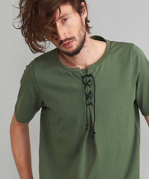 NO ID.(ノーアイディ)の「mt7727- レースアップラウンドT Tシャツ(Tシャツ/カットソー・メンズ・ブラック/ホワイト/カーキ・1/2)」の13枚目の写真