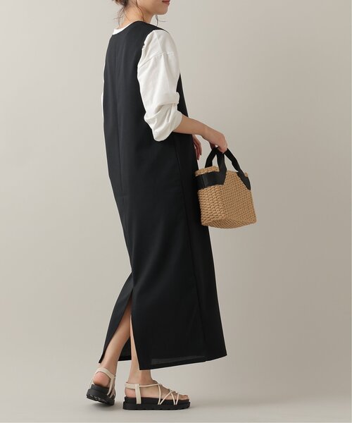 frames RAY CASSIN（フレームスレイカズン）の「リネンライクVネックノースリワンピース（ジャンパースカート・レディース・ブラック/アイボリー系/ベージュ/ブラウン・FREE）」の17枚目の写真