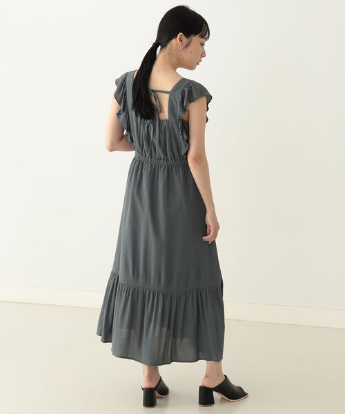 BeAMS DOT(ビームスドット)の「【WEB限定】BeAMS DOT / エプロン フリル ワンピース(ワンピース・レディース・グレー系その他/ケリー/ブラウン系その他5・FREE)」の2枚目の写真
