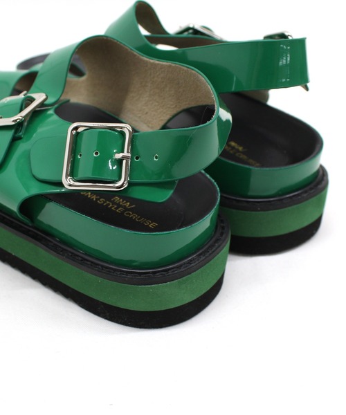 RNA（アールエヌエー）の「E4848 エナメルプラットフォームサンダル（サンダル・レディース・グリーン/ブラック/ホワイト・MEDIUM/SMALL）」の16枚目の写真