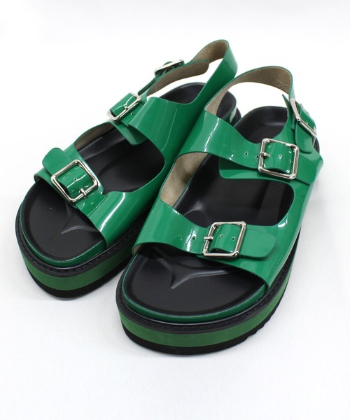 RNA（アールエヌエー）の「E4848 エナメルプラットフォームサンダル（サンダル・レディース・グリーン/ブラック/ホワイト・MEDIUM/SMALL）」の5枚目の写真
