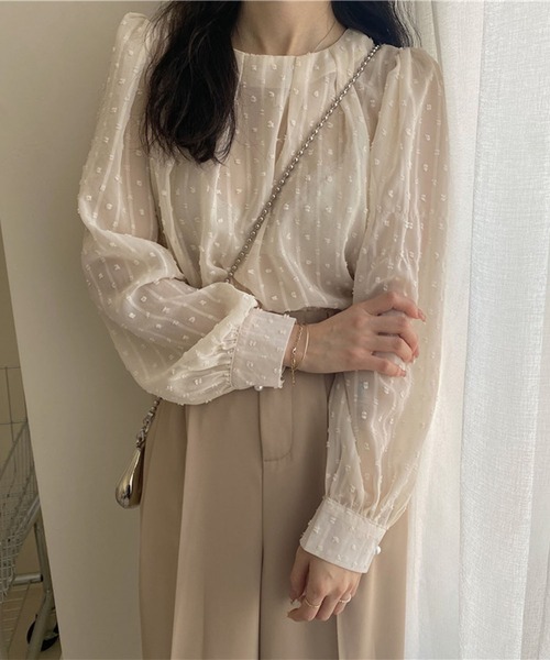 me+em select(ミームセレクト)の「ドット織シアーシフォンタックブラウス(シャツ/ブラウス・レディース・ホワイト/ベージュ/ブルー・FREE)」の3枚目の写真
