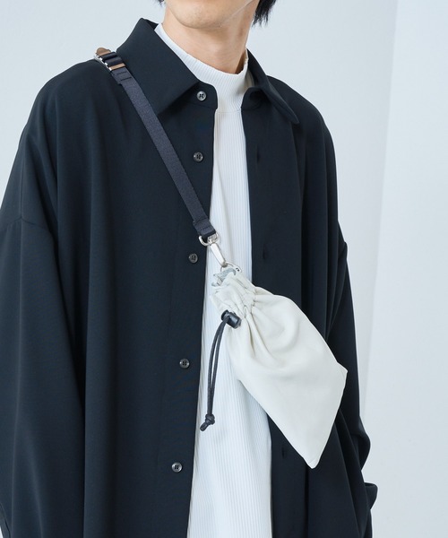 SLOW（スロウ）の「【SLOW / スロウ】22SS draw string 2way bag s(ショルダーバッグ)（ショルダーバッグ・メンズ・ホワイト/ブラック/ネイビー/グリーン・FREE）」の2枚目の写真