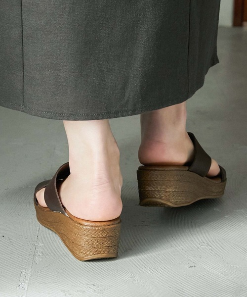 Fashion Letter(ファッションレター)の「日本製ウェッジソールクロスデザインサンダル 痛くないサンダル(サンダル・レディース・ブラック/ダークブラウン/キャメル/ホワイト・S/M/L/LL)」の15枚目の写真
