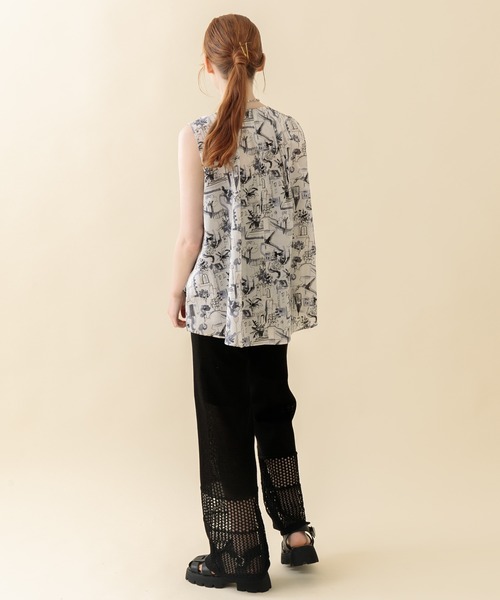 CLOCHE（クロシェ）の「cloche 街柄綿ブラウス（シャツ/ブラウス・レディース・ホワイト/カーキ/ブルー・FREE）」の6枚目の写真