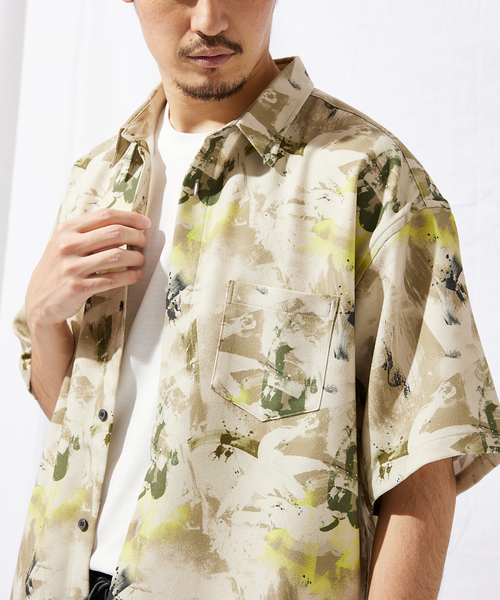 JOURNAL STANDARD(ジャーナルスタンダード)の「ウォールペイント レギュラーシャツ(シャツ/ブラウス・メンズ・ベージュ/グリーン系その他/ネイビー/イエロー系その他・MEDIUM/LARGE)」の2枚目の写真