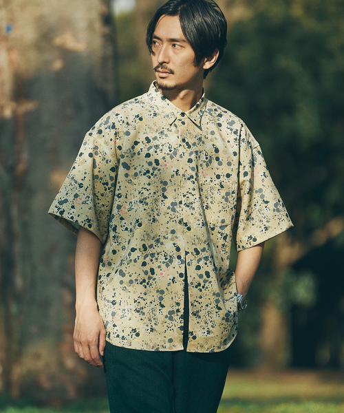 JOURNAL STANDARD(ジャーナルスタンダード)の「ウォールペイント レギュラーシャツ(シャツ/ブラウス・メンズ・ベージュ/グリーン系その他/ネイビー/イエロー系その他・MEDIUM/LARGE)」の4枚目の写真