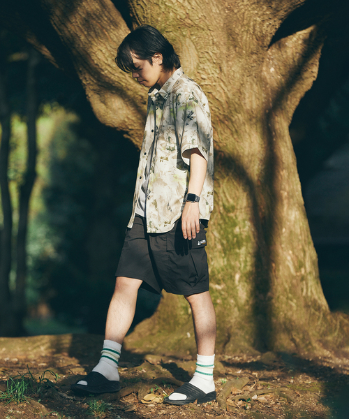 JOURNAL STANDARD(ジャーナルスタンダード)の「ウォールペイント レギュラーシャツ(シャツ/ブラウス・メンズ・ベージュ/グリーン系その他/ネイビー/イエロー系その他・MEDIUM/LARGE)」の18枚目の写真
