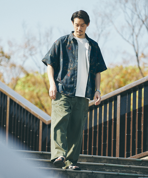 JOURNAL STANDARD(ジャーナルスタンダード)の「ウォールペイント レギュラーシャツ(シャツ/ブラウス・メンズ・ベージュ/グリーン系その他/ネイビー/イエロー系その他・MEDIUM/LARGE)」の12枚目の写真