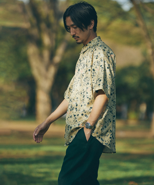 JOURNAL STANDARD(ジャーナルスタンダード)の「ウォールペイント レギュラーシャツ(シャツ/ブラウス・メンズ・ベージュ/グリーン系その他/ネイビー/イエロー系その他・MEDIUM/LARGE)」の9枚目の写真