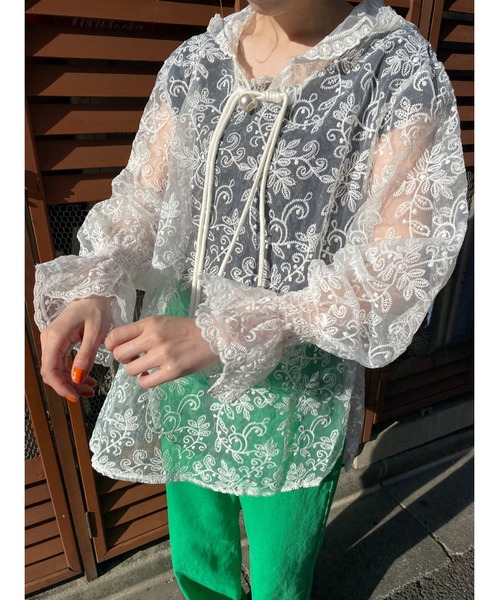 WC（ダブル シー）の「シアーレースプルパーカー（シャツ/ブラウス・レディース・ホワイト・FREE）」の2枚目の写真