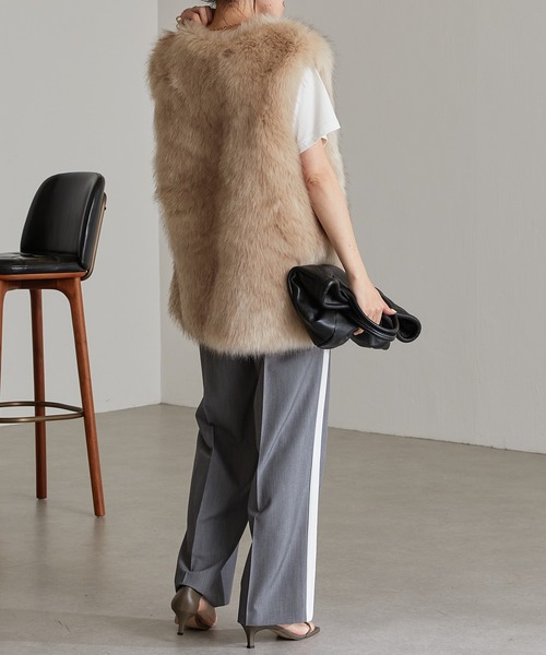 COLLAGE GALLARDAGALANTE（コラージュガリャルダガランテ）の「進化したトラックパンツ/楽ちん/美脚効果/ゴムベルトサイドラインパンツ/手洗い可（スラックス・レディース・ライトグレー/ベージュ・FREE）」の17枚目の写真