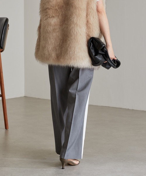 COLLAGE GALLARDAGALANTE（コラージュガリャルダガランテ）の「進化したトラックパンツ/楽ちん/美脚効果/ゴムベルトサイドラインパンツ/手洗い可（スラックス・レディース・ライトグレー/ベージュ・FREE）」の10枚目の写真