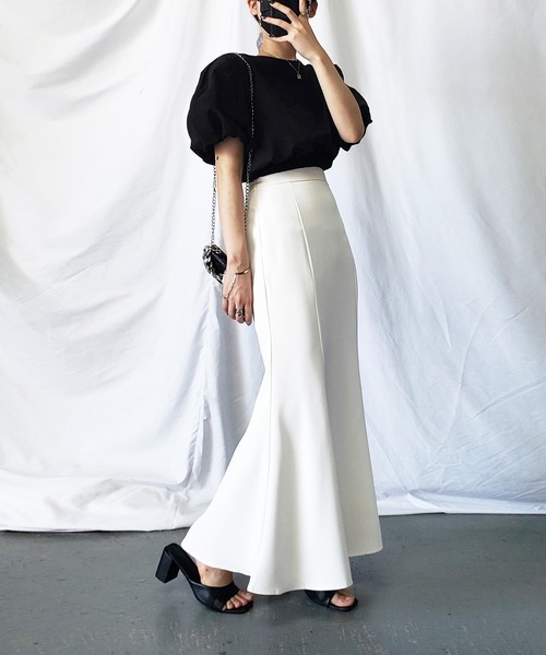 me+em select(ミームセレクト)の「ヘムシャーリングパフスリーブショートブラウス(シャツ/ブラウス・レディース・ブラック/ダークベージュ・FREE)」の16枚目の写真