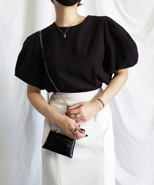 me+em select(ミームセレクト)の「ヘムシャーリングパフスリーブショートブラウス(シャツ/ブラウス・レディース・ブラック/ダークベージュ・FREE)」の12枚目の写真