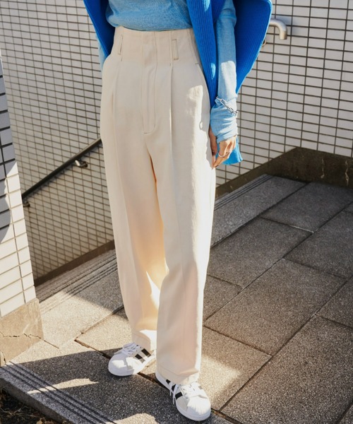 Auntie Rosa Holiday(アンティローザホリデー)の「配色ステッチハイライズチノトラウザー / サイズ展開あり(チノパンツ・レディース・ブラック/ベージュ/アイボリー・SMALL/MEDIUM)」の1枚目の写真