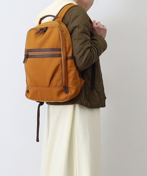 COOCO（クーコ）の「フェイクレザーコンビリュック／Ａ４対応（バックパック/リュック・レディース・ブラック/ベージュ/グレー/キャメル・9）」の2枚目の写真