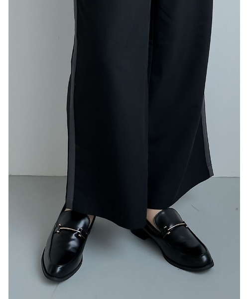 Re:EDIT（リエディ）の「[2024SS COLLECTION][大きいサイズ有]アーモンドトゥビットローファー（ローファー・レディース・グリーン/ブラック/ブラウン/アイボリー/シルバー/ブラック系その他/ブラウン系その他/ホワイト系その他・SMALL/MEDIUM/X-LARGE/XX-LARGE/LARGE）」の11枚目の写真