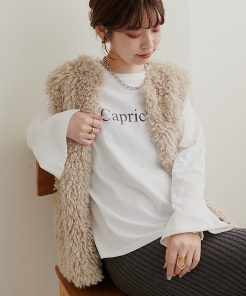 natural couture(ナチュラルクチュール)の「2022AWアイテム/ロゴ違いで揃えたくなる アソートロゴ入りフレアスリーブT(Tシャツ/カットソー・レディース・その他1/その他2/その他3/その他4・FREE)」の4枚目の写真