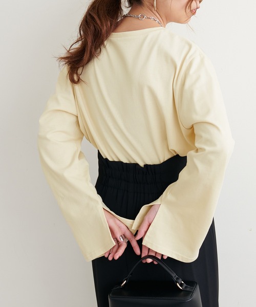 natural couture(ナチュラルクチュール)の「2022AWアイテム/ロゴ違いで揃えたくなる アソートロゴ入りフレアスリーブT(Tシャツ/カットソー・レディース・その他1/その他2/その他3/その他4・FREE)」の12枚目の写真