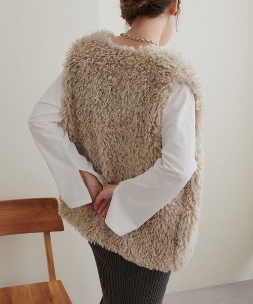 natural couture(ナチュラルクチュール)の「2022AWアイテム/ロゴ違いで揃えたくなる アソートロゴ入りフレアスリーブT(Tシャツ/カットソー・レディース・その他1/その他2/その他3/その他4・FREE)」の19枚目の写真