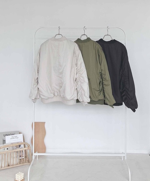 AS KNOW AS plus（アズノゥアズプラス）の「♪ビッグ ボリュームMA-1 ブルゾン（MA-1・レディース・アイボリー/カーキ/ブラック・FREE）」の22枚目の写真