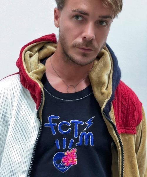 FranCisT_MOR.K.S.(フランシストモークス)の「FranCisT_MOR.K.S./フランシストモークス/ 4MIX BOMBER HOODIE(パーカー・メンズ・ホワイト/レッド・2/4/3)」の4枚目の写真