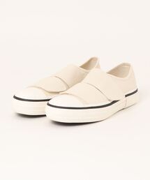 ローカットスニーカー