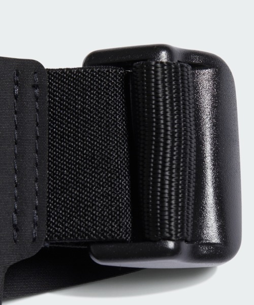 adidas(アディダス)の「ランニングツーウェイモバイルホルダー / アディダス adidas(ハンドバッグ・メンズ・ブラック・FREE)」の4枚目の写真