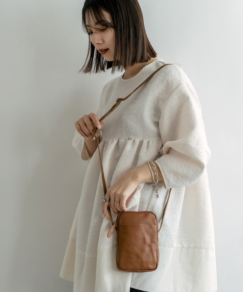 DEVICE（デバイス）の「本革 財布 ショルダー バッグ（ショルダーバッグ・レディース・ブラック/キャメル・FREE）」の2枚目の写真