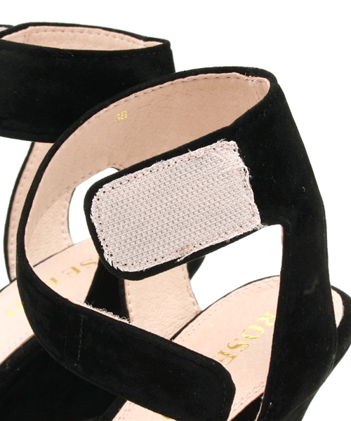 ROSE BUD（ローズバッド）の「(ROSE BUD)B235-39 VELOUR ANKLE STRAP SANDAL【sweet掲載】【City Living京都掲載】【カタログ掲載】アンクルストラップサンダル（サンダル・レディース・ブラック/ライトグレー/ベージュ系その他・35/39/38/36/37）」の5枚目の写真